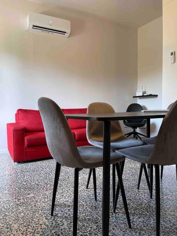 Lotus Home Eleganza E Accoglienza A Мантуя Экстерьер фото